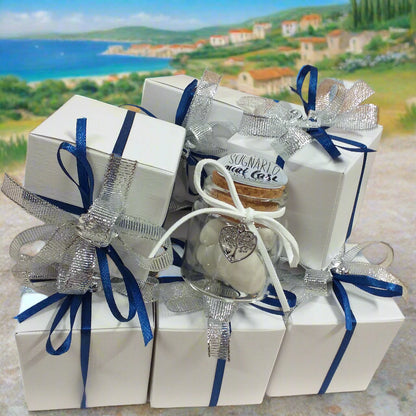 vasetto barattolo sughero tappo con scritte confezionato confetti bianchi ciondolo cuoricino albero della vita nastrino blu e argento nella scatolina per venticinquesimo anniversario matrimonio nozze d'argento 25°