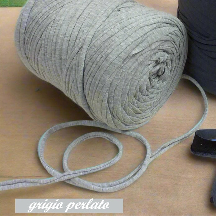 grigio perlato e lavagna cucirini tre stelle wiggly fettuccia borse uncinetto filato cotone elastico crochet bag clutch progetti pochette borsette da sera cerimonia natalizie cestini tappeti