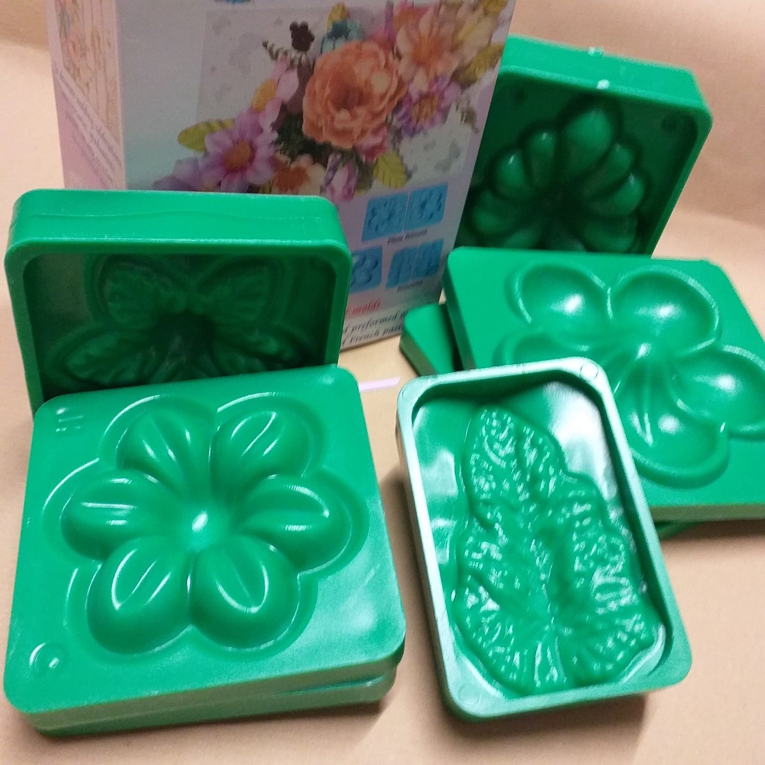 kit stampi thikas-Renkalik per fiori camelias ad uso con fommy gomma crepla carta eva foam mousse velluto termico termomodellabile stoffa pizzo modelli per camelia calla anthurium foglie stelle di natale sepali fiorellini begonia rosa giapponese