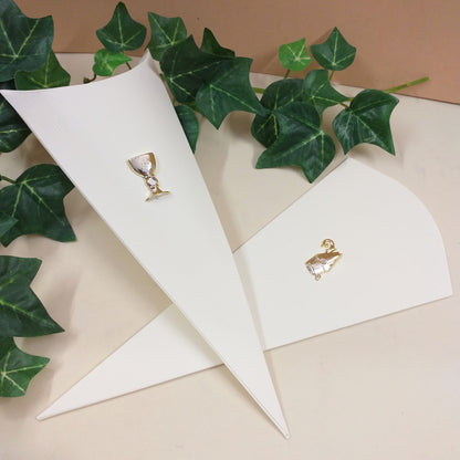 calice Prima Comunione Mitria Santa Cresima scatoline coni portaconfetti cartoncino avorio personalizzati artigianali con simboli plastica resina