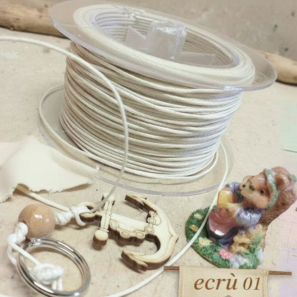 cordoncino cotone cerato colore bianco vendita rotolo cordini uso fai da te bijoux bigiotteria con ciondoli lavori creativi uncinetto laccio collane gioielleria nodi scoubidou