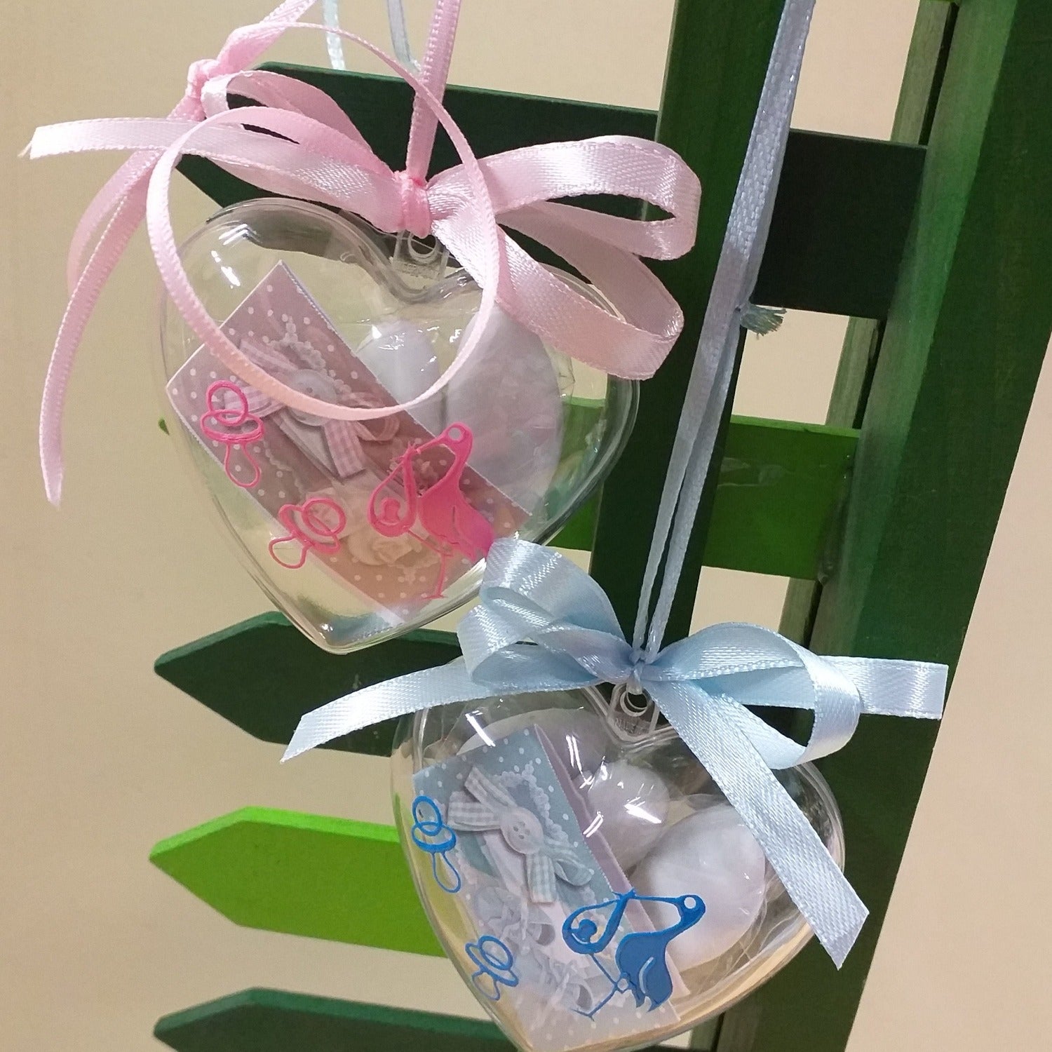 da appendere scatoline portaconfetti cicogna ciuccio cuori nascita Battesimo bimbo maschietto bimba femminuccia bomboniere babyshower e allestimento confettata aprifesta confezionate confetti bigliettino principe principessa