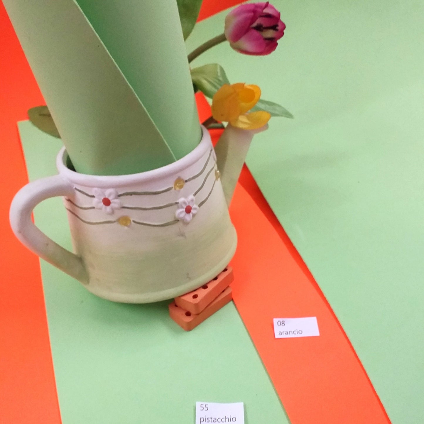verde pistacchio arancione colori eva foam gomma crepla fommy 2 mm fogli 40 x 60 cm Stafil creare fiori tulipani composizioni floreali fioristi annaffiatoio centrotavola con carta crepp foglie