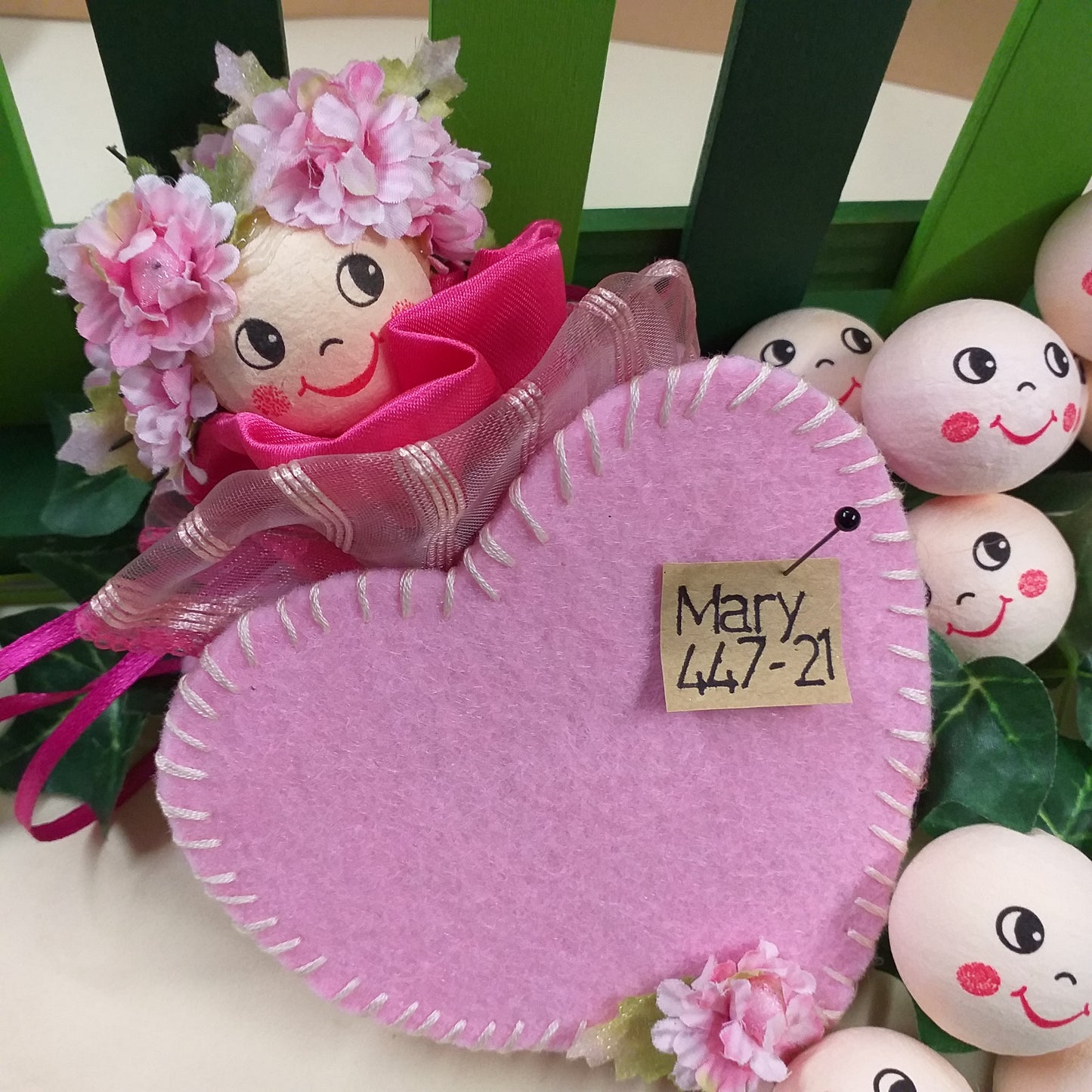 idea bambola di pezza con visino 447-21 Mary Stafil faccine 3 cm testine visi stampati dipinti disegnati sorridenti con occhi aperti uso fai da te pigottine fofuchas feltro pannolenci angeli bomboniere angioletti natalizi