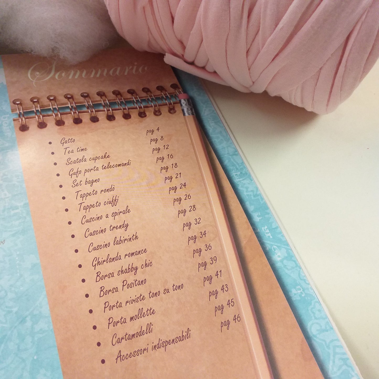 sommario manuale libretto kit fettuccia uncinetto tappeto cuscino gatto amigurumi ghirlanda borsa cartamodelli accessori