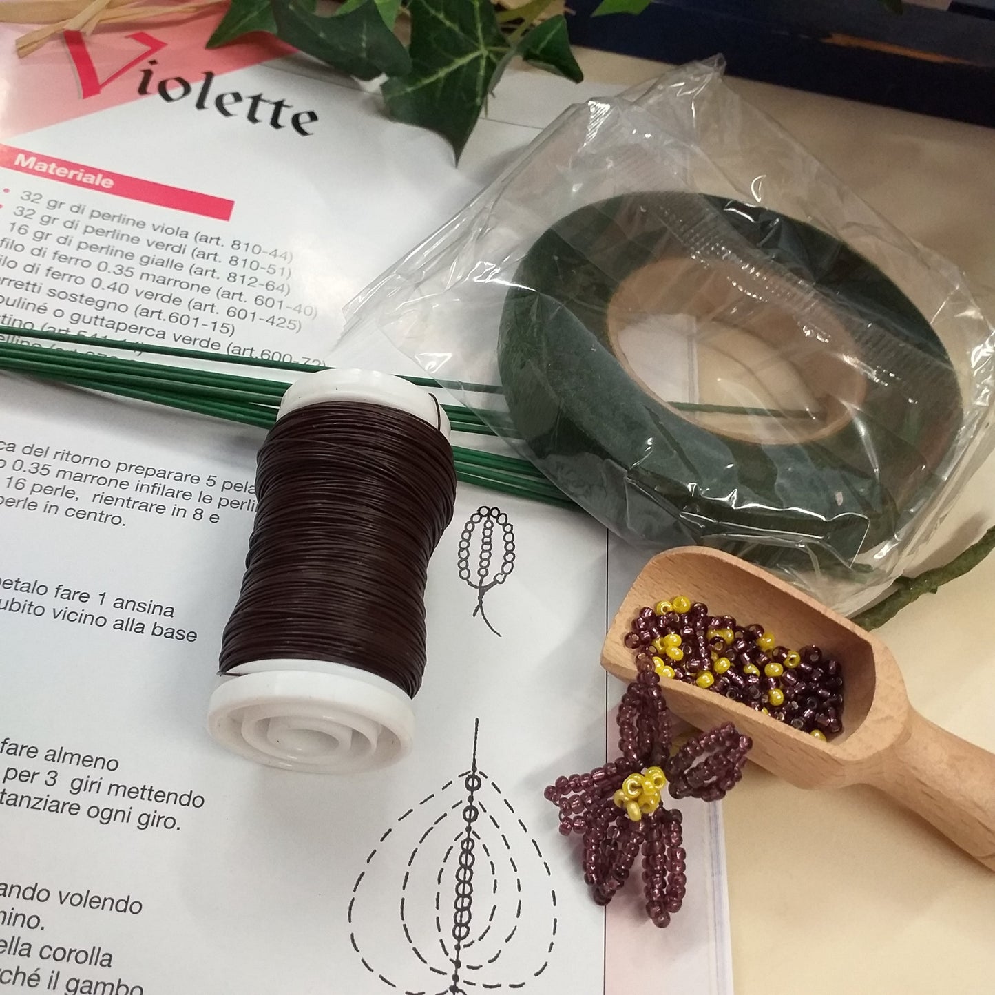 tecnica palo e ritorno filo guttaperca steli barrette conteria perline rocailles perle di vetro veneziane hobby kit fai da te spiegazioni tutorial schemi