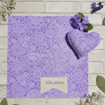lilla glicine lavanda bianco pannolenci morbido feltro stampato disegnato pizzo shabby fantasia fiori cuori per lavoretti fuoriporta fiocchi nascita coccarde addobbi natalizi decorazioni pasquali vetrinistica bomboniere