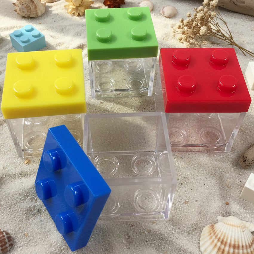 Simil-lego mattoncini costruzioni colorati cubo 5 cm per costruire confettata di porta confetti bomboniere e confezioni regalo ovetti Pasquali con scatoline plexiglass scatole plastica trasparenti coperchio colori misti rosso blu verde giallo