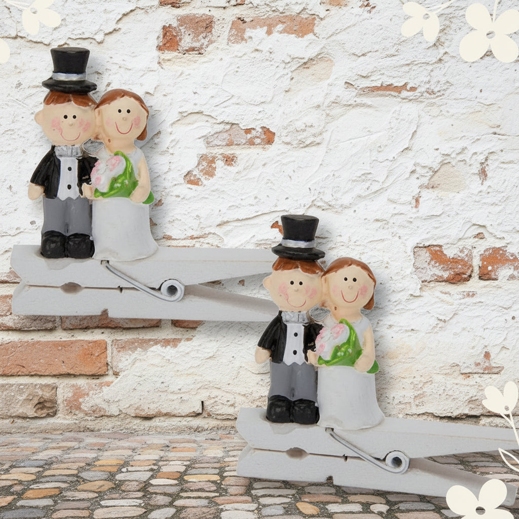 coppia sposini idea segnaposto matrimonio oggi sposi con mollette bomboniere fai da te decorative pinze legno mollettine chiudipacco packaging confezionamento hobbistica con statuette