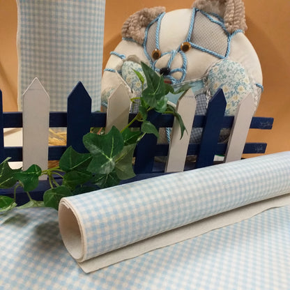 azzurro celeste bimbo scampolo pezza di stoffa a quadretti pannolenci tessuto feltro corredino nascita bambini cameretta fiocco ad uso materiale cucito creativo hobbistica gnomi bambole ghirlanda fuoriporta
