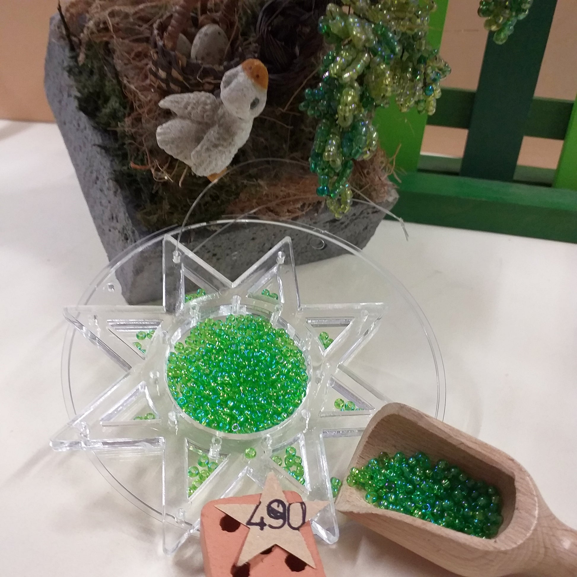 verde foglie perline rocailles di vetro iridescente conteria cangiante iridata uso creare fiori veneziani bonsai piante alberi perle hobby fai da te bigiotteria gioielli