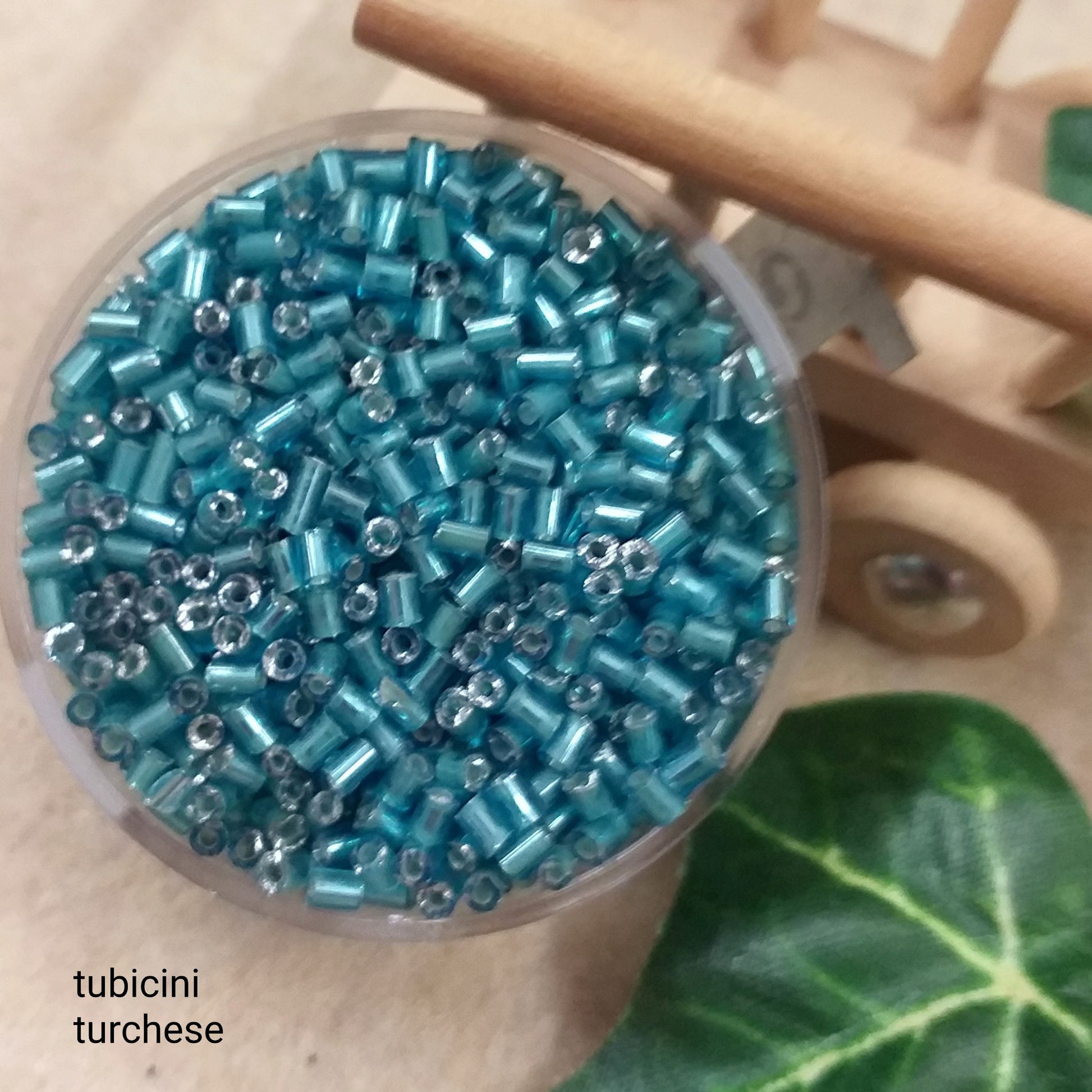 2 mm turchese colori negozio bastoncini conteria rocailles mezze linee pivette tubicini baguettes perline perle da ricamo abbigliamento tubetti uso ricamare abiti costumi borse bigiotteria creare bijoux bigiotteria fai da te gioielli sandali