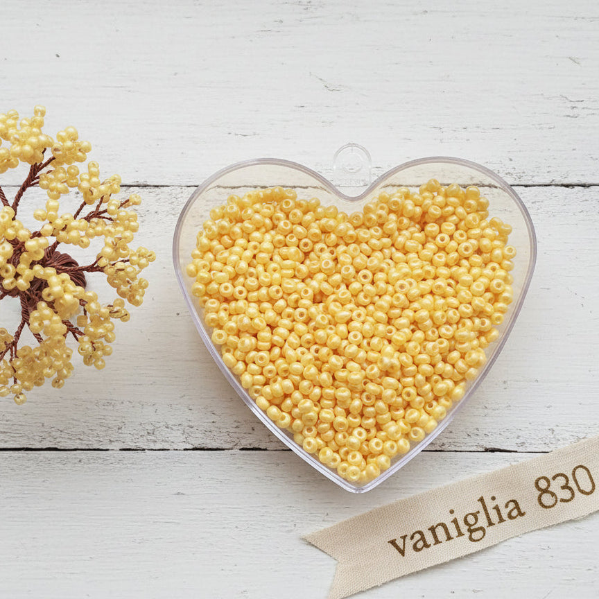 vaniglia perline vetro perlato hobby conteria veneziana rocailles uso creare fiori di perle bijoux bigiotteria foglie alberi bonsai piantine natalizie e primavera pasquali mimosa