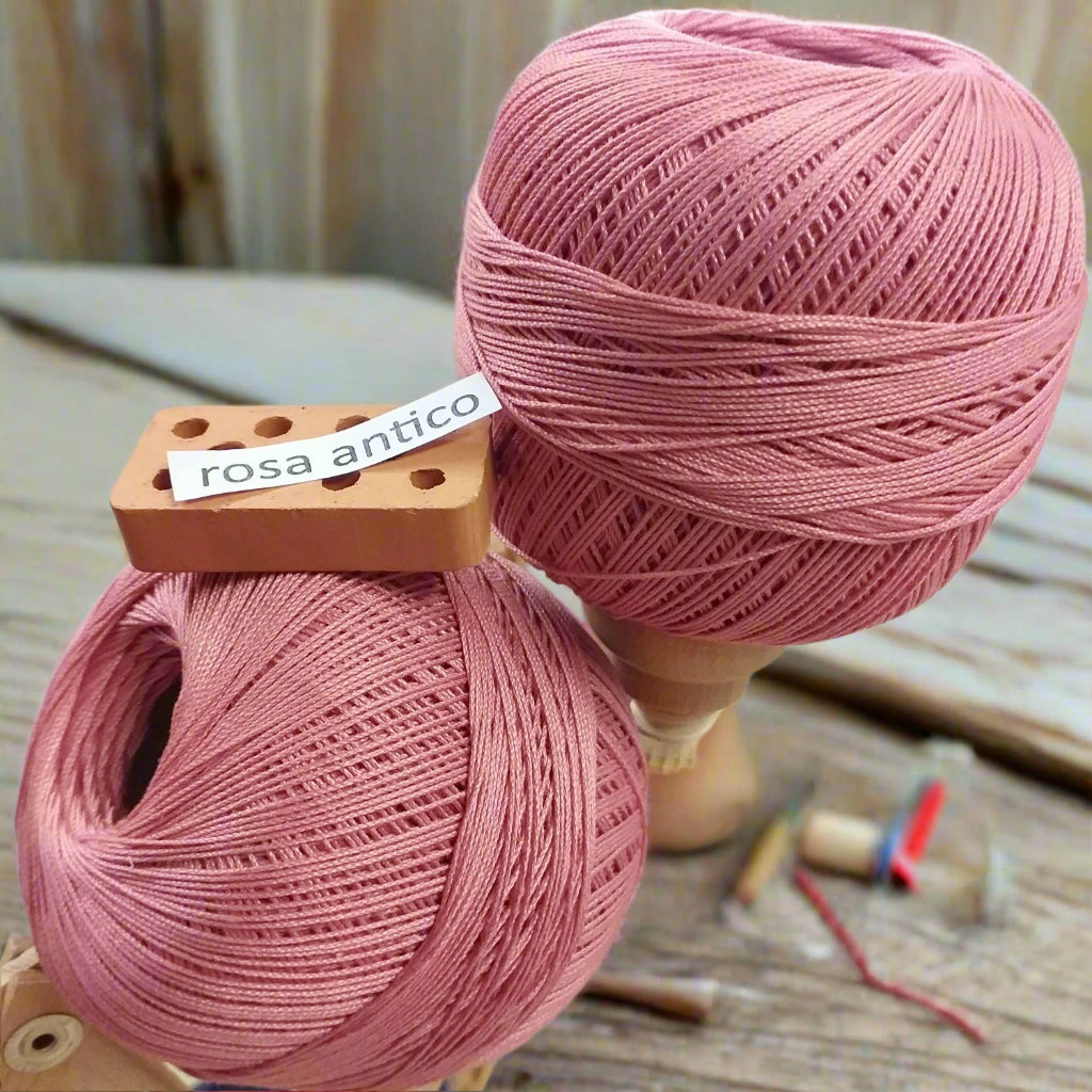 rosa antico titolo 10 filo di scozia Manuela cotone per uncinetto economico scontato filato colorato gomitolo in offerta uso lavori a maglia scialle con ferri uncini 1.25-1.50 crochet moderno creativo