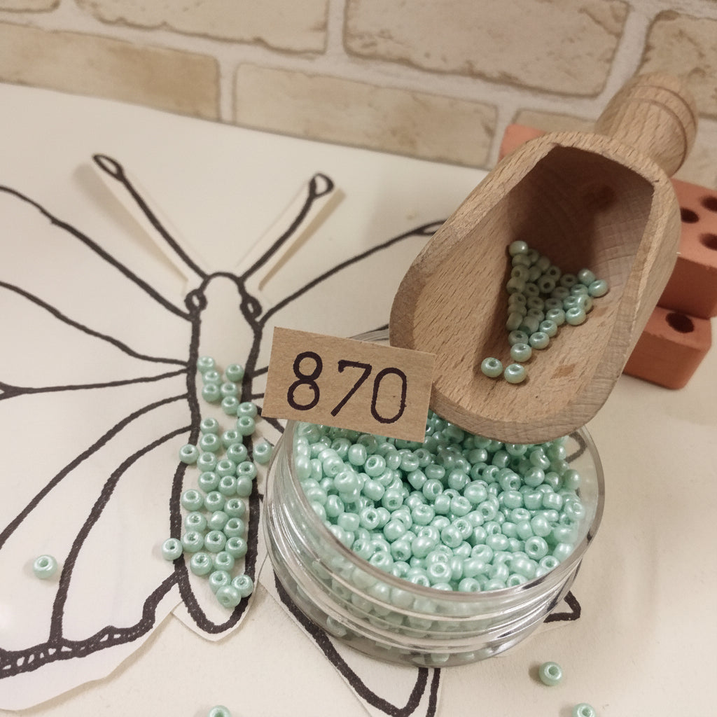 verde giada colori metalliche perline vetro conteria di venezia uso per creazioni gioielli bijoux di bigiotteria centrini tissage ricamo fiori di perle 2.5 mm 9.0 diametro