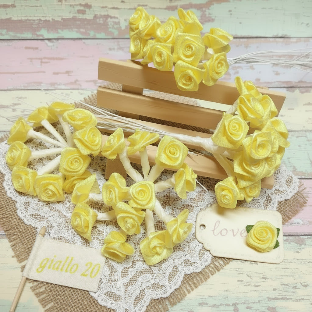 colori giallo rose raso fiori bomboniere fai da te applicazioni con stelo gambo in stoffa roselline uso hobbistica confezionamento regali festa della donna chiudipacco natalizi fermacapelli fasce acconciature