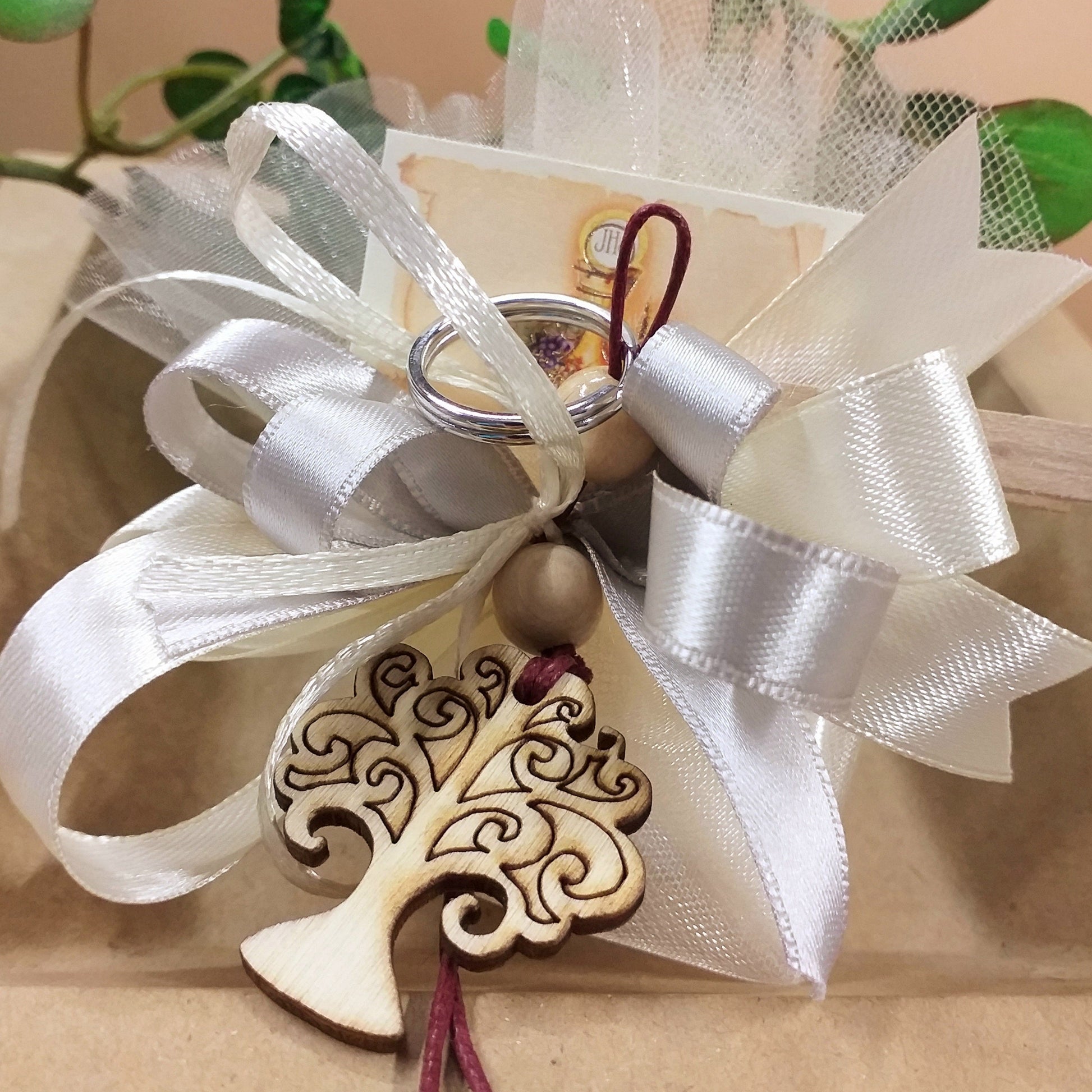 Grigio shabby panna bianco bomboniere albero della vita portachiavi legno cordino perline confezionate o kit fai da te colori sacchetto nastro con bigliettino simboli comunione cresima battesimo