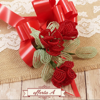 bouquet perline veneziane rose rosse shop online offerte stock vetrina San Valentino idee regalo economiche originali particolari artigianali per lei e lui festa innamorati 14 febbraio love confezione packaging coniglietti fiocco rosso