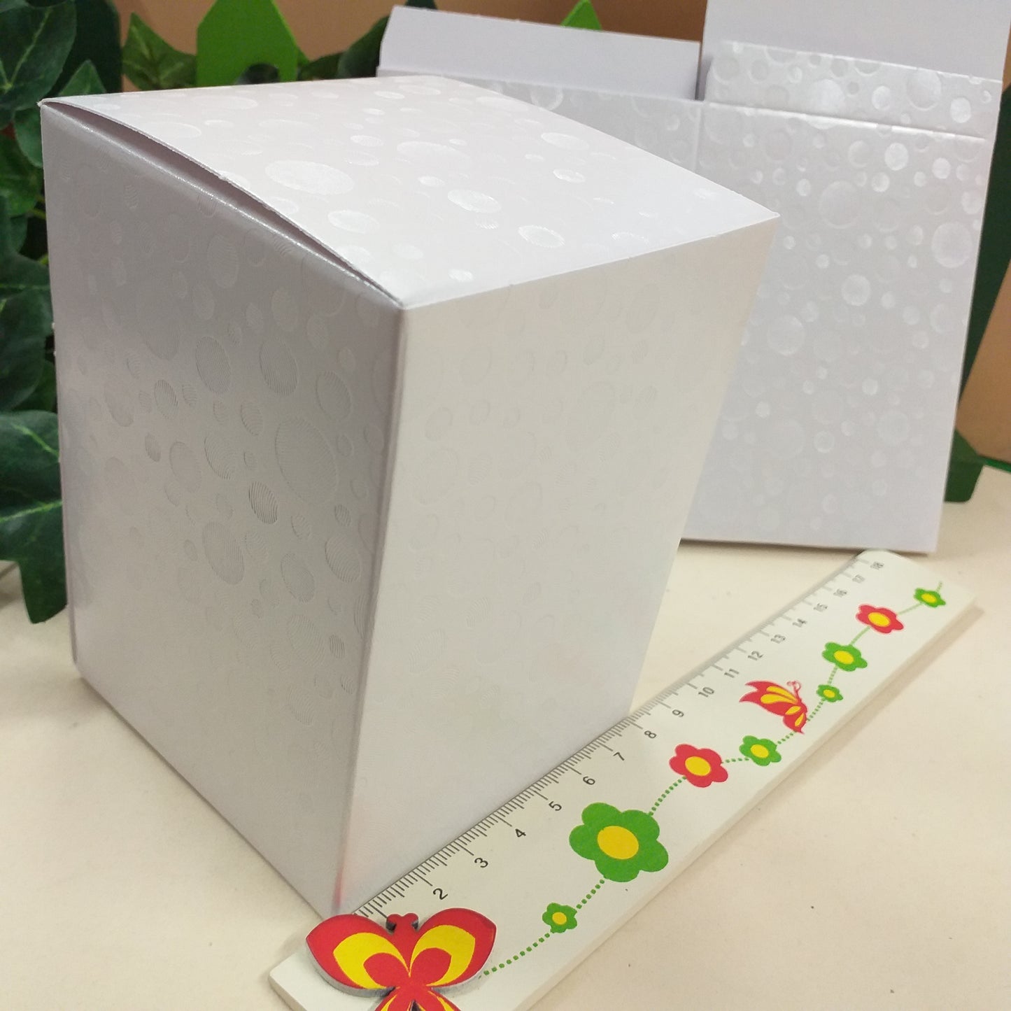 8 x 8 x 11 cm  scatole bomboniere fai da te economiche cartone bianco matrimonio quadrate pieghevoli uso confezionare oggetti regali packaging confezionamento