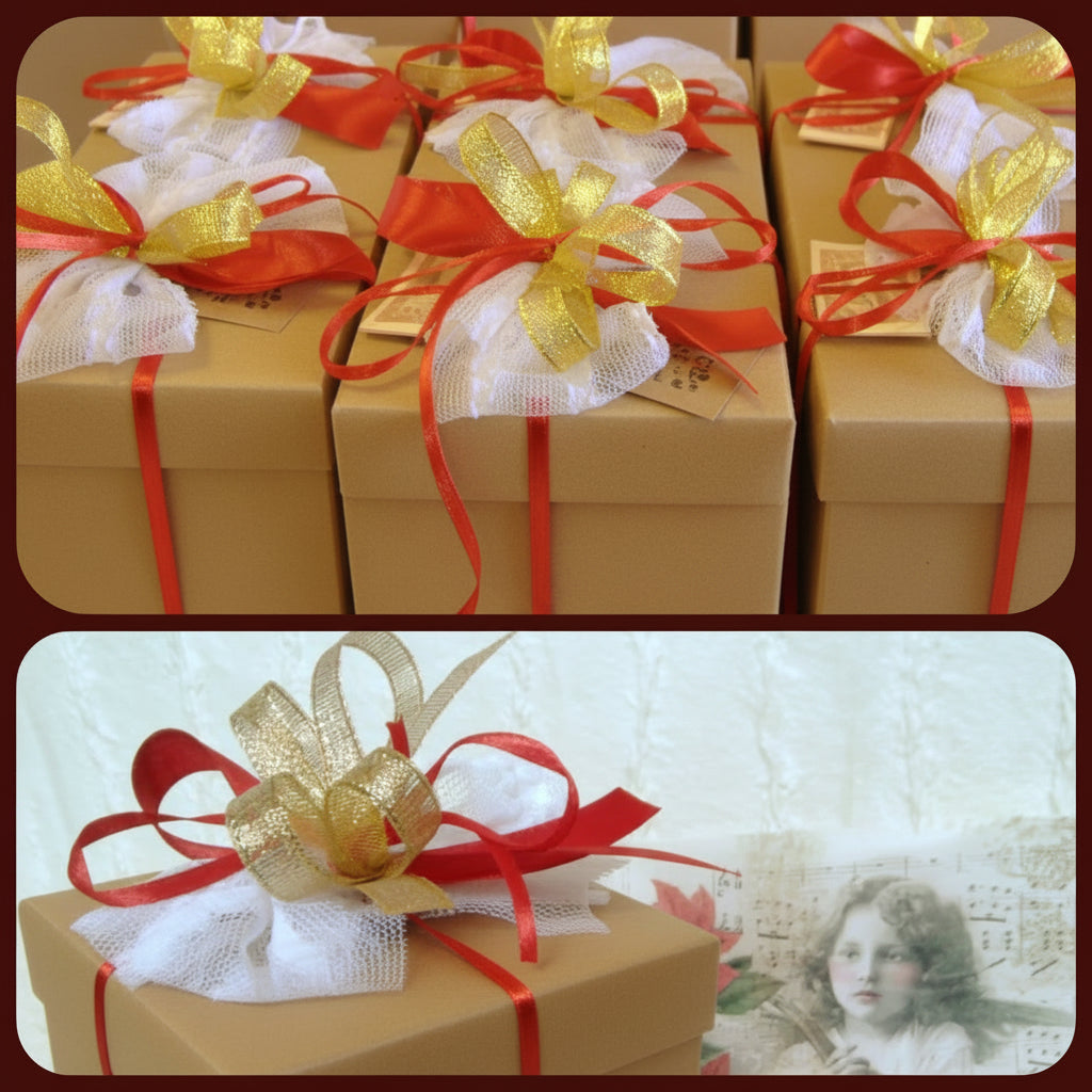 idee scatole personalizzate bomboniere fai da te e regalo cartone onda avana beige abbinato a tulle nastri rosso oro bianco