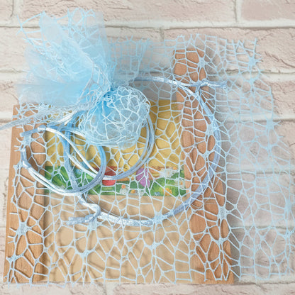 celeste nascita battesimo bimbo azzurro coccarda pompon farfalla tulle organza rete spider pizzo con nastrino tirante uso facile fai da te sacchetti portaconfetti confezionare bomboniere confetti segnaposto packaging fiori secchi profumati lavanda