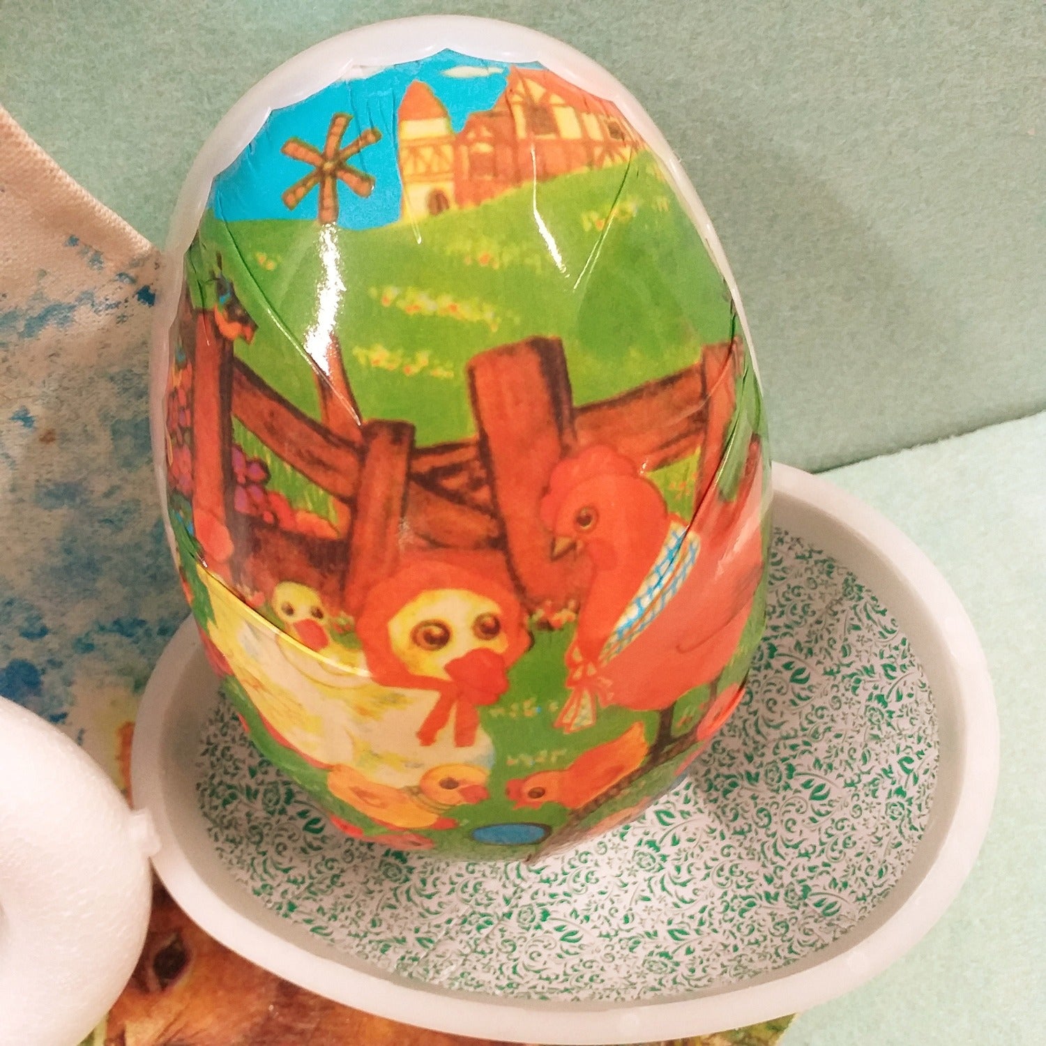 gallina pulcini uovo cartone divisibile in 2 parti decorato decoupage uso confezionamento packaging vetrinistica regalini sorprese pasquali ovetti cioccolato enogastronomia o centrotavola composizioni