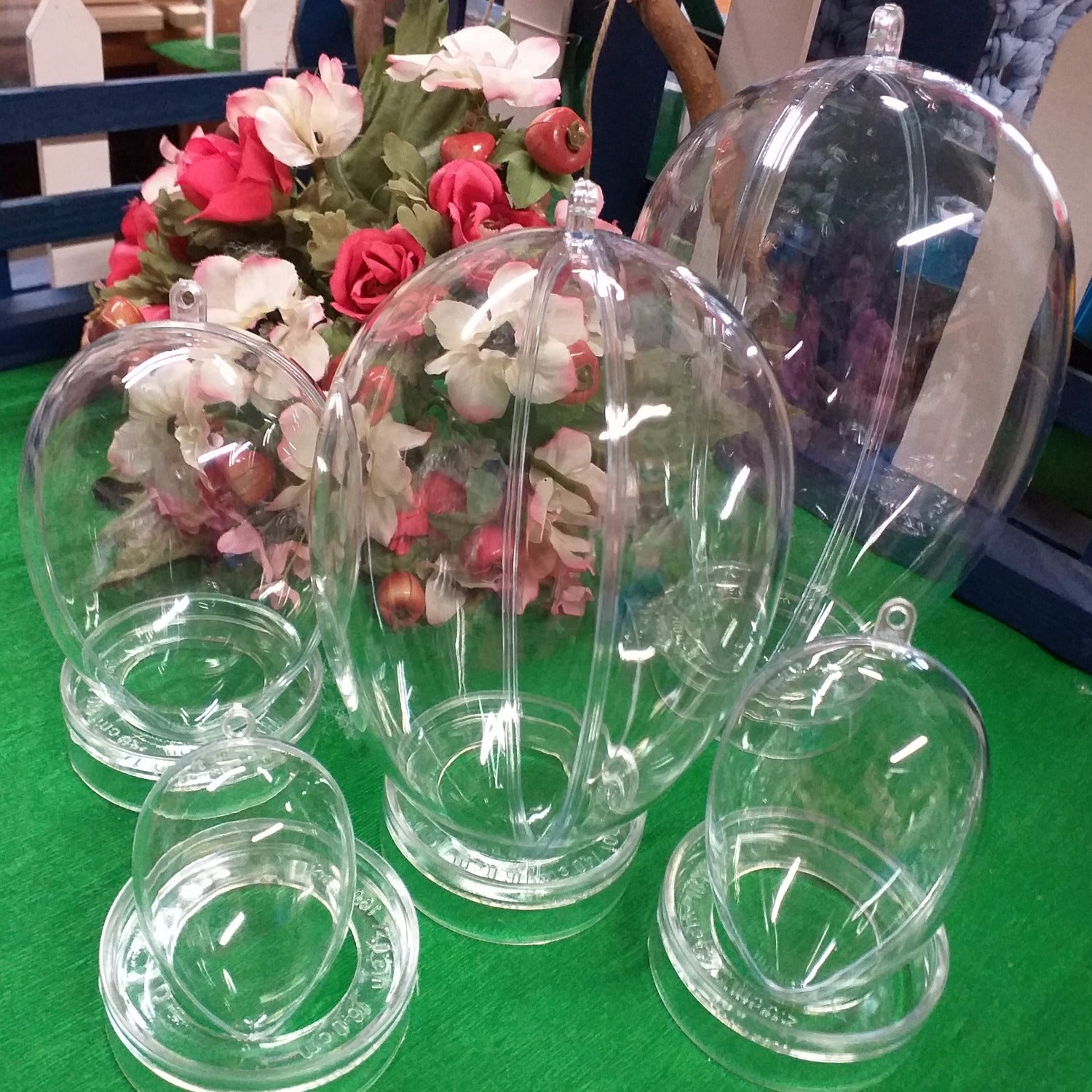 negozio uova plastica plexiglass apribili divisibili trasparenti grandi ovetti piccoli per decoupage pasqua da riempire decorare appendere appoggiare uso hobbistica vetrinistica packaging pasticceria gastronomia panetteria fioristi